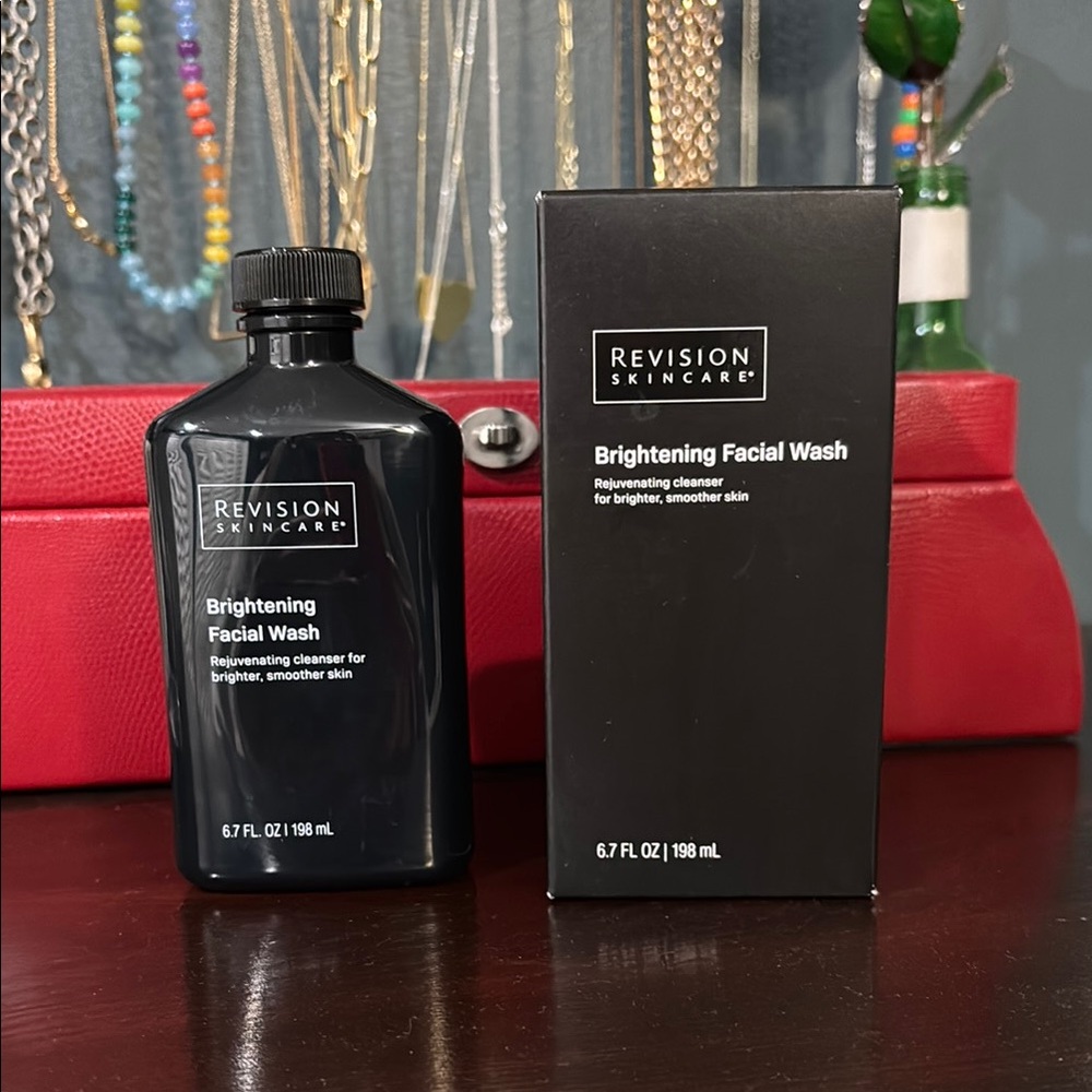 Revision Skincare Brightening Facial Wash